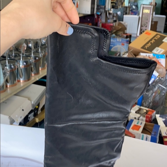 Boots - Picture 4 of 5